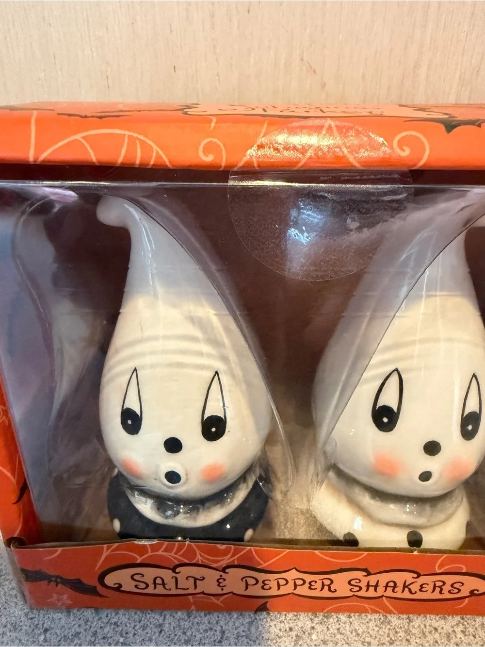 New Johanna Parker Halloween Salt & Pepper Shakers Set Gus Ghost Whimsical 4